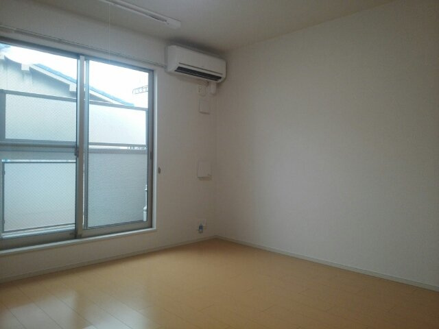 フローラ・香ヶ丘の居間・リビング