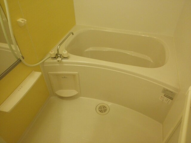 フローラ・香ヶ丘の浴室