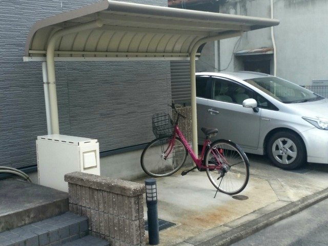 レオパレス旭ヶ丘の周辺|屋根付き駐輪場