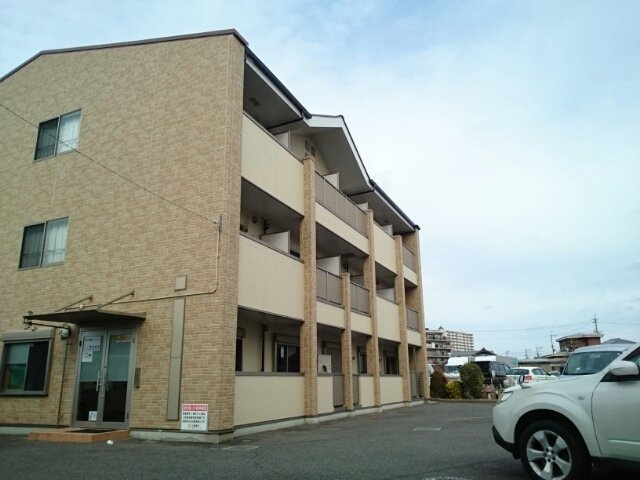 フランメゾンの駐車場