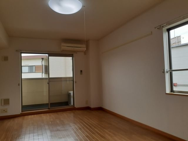 フランメゾンの居間・リビング