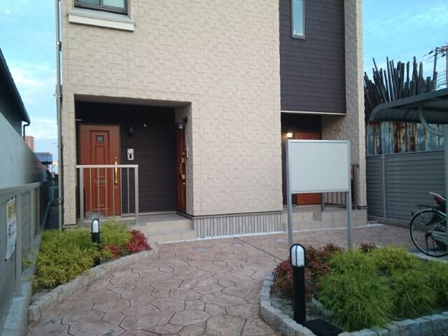 フェリオ津久野のエントランス