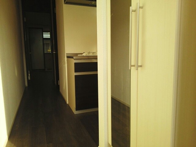 フェリオ津久野の玄関