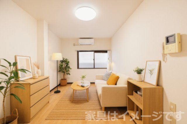 三国ヶ丘MTハイツの居間・リビング|別室になります。