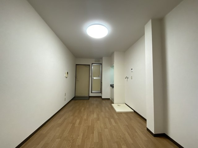 三国ヶ丘MTハイツの居間・リビング|別室になります。