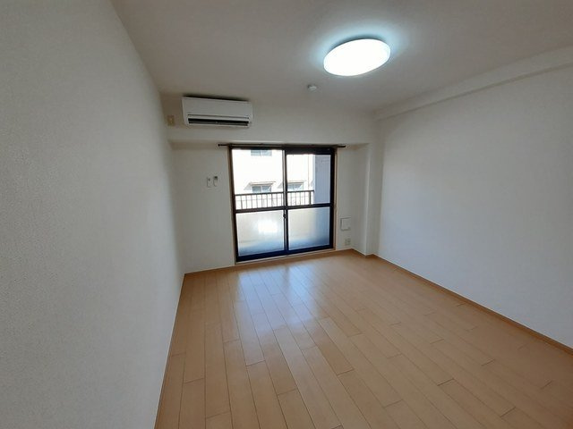 アンソレイエの内装