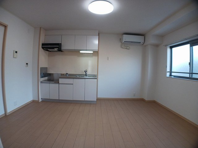 ユーヴェＳⅡの居間・リビング