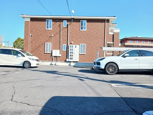 ユング　フラウⅢの駐車場