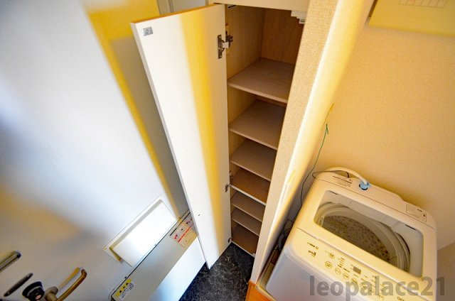 レオパレスＫＳＰＩＲＩＴ　桜の玄関