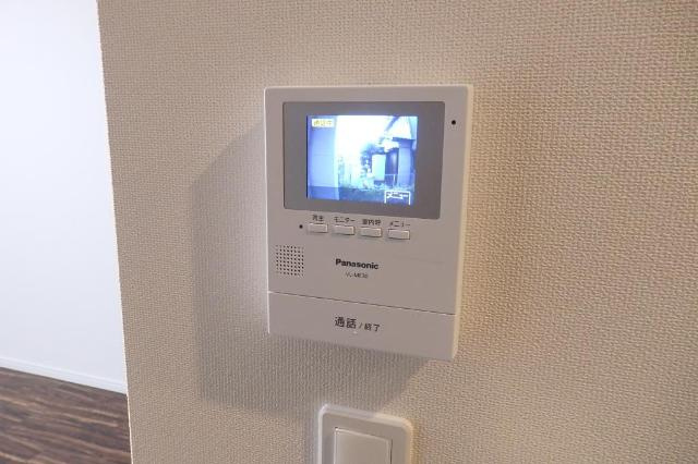 ＴＡＡＭＯＳＵ　ＣＲＥＳＴ(タアモスクレスト)の内装|カメラ付インターホン