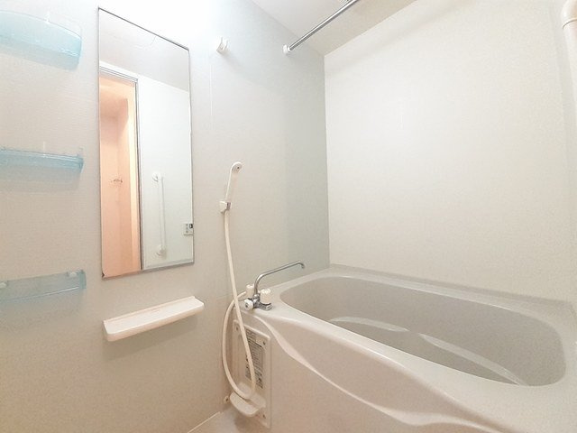 クリスタルブライトの浴室