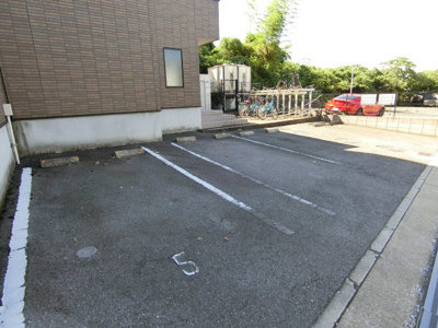 【駐車場】 | アンプルールフェールフォルス