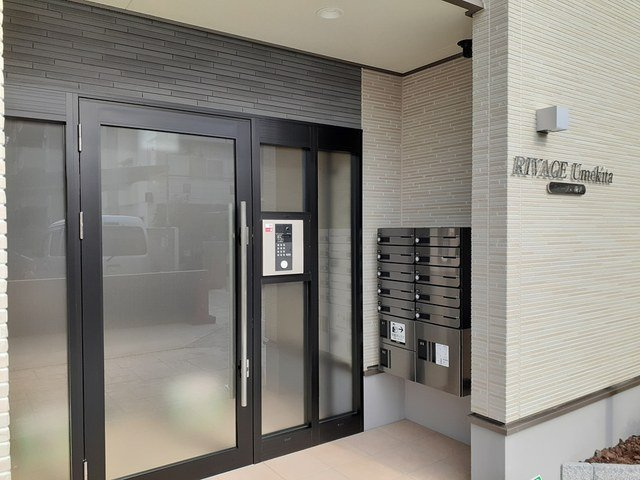 リバージュ　梅北のエントランス