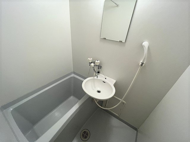 レオパレスカズⅠの浴室