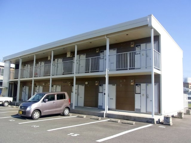 レオパレスカズⅠの外観