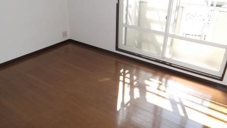 コンドミニオ百舌鳥の居間・リビング|洋室