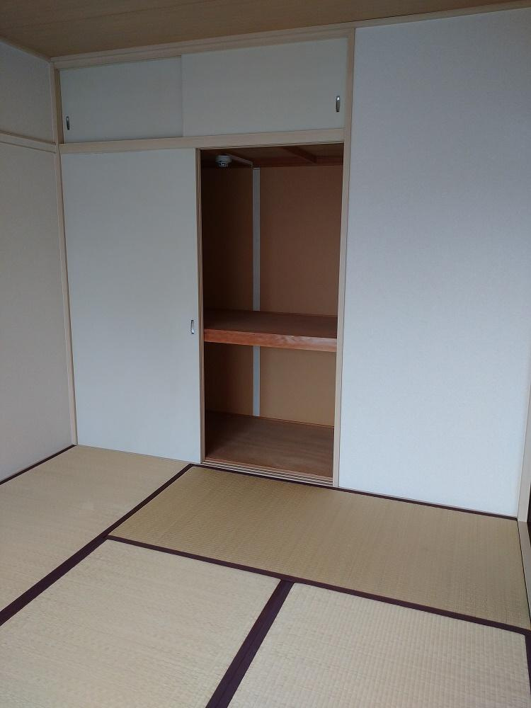 コンドミニオ百舌鳥の居間・リビング|和室