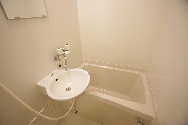 レオパレスシリウスの浴室