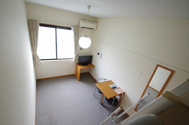 レオパレスシリウスの居間・リビング