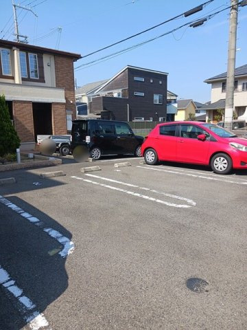 レジデンス光陽の駐車場