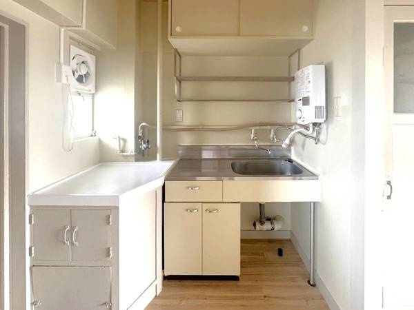 ビレッジハウス旭4号棟のキッチン|ビレッジハウスの同一物件・同一タイプの間取りの写真です