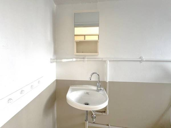 ビレッジハウス旭4号棟の洗面所|ビレッジハウスの同一物件・同一タイプの間取りの写真です