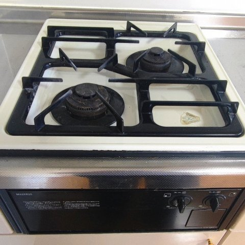 レオパレス中井町３のキッチン