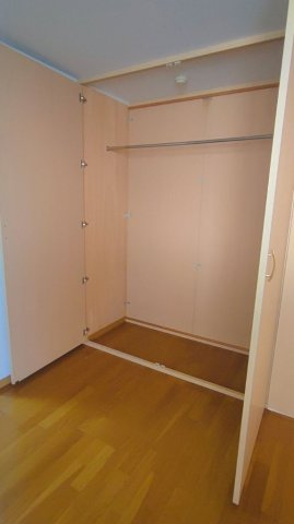 レオパレス中井町３の内装
