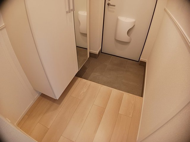 リヴィエールⅠの玄関