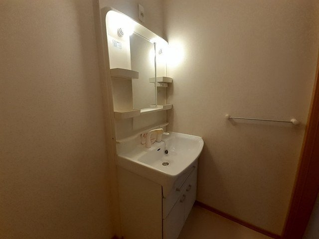 コ－ト　ロベリアの洗面所