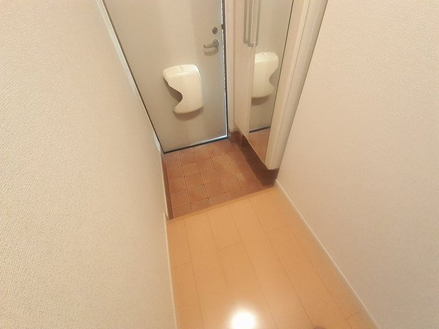 サンフラット布忍の玄関