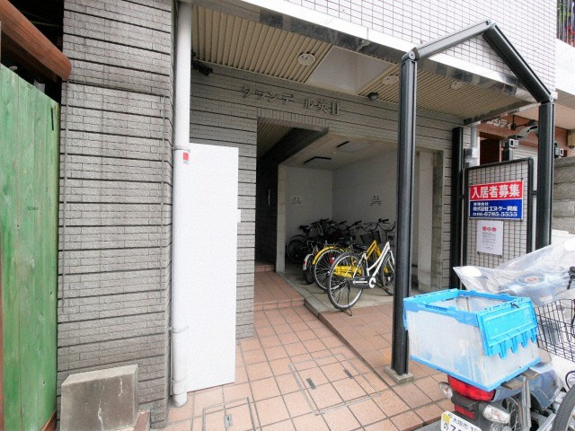 グランデール英Ⅱのエントランス