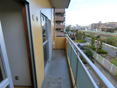 【バルコニー】 | サンフォーレ辰巳