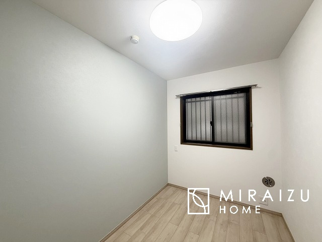 【収納】 | 収納あり、自然な採光ありの洋室。家族みんなが気持ち良く目覚められる、過ごしやすい主寝室などにもお勧め。