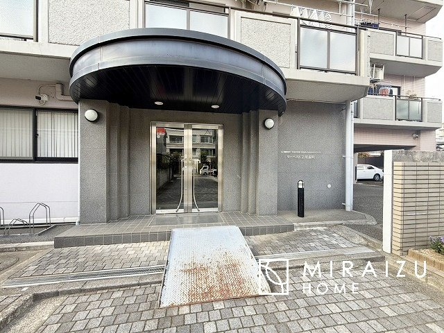 【その他】 | 暮らしにゆとりを創出する豊富な収納スペースでお部屋をきれいに広く使えます。
