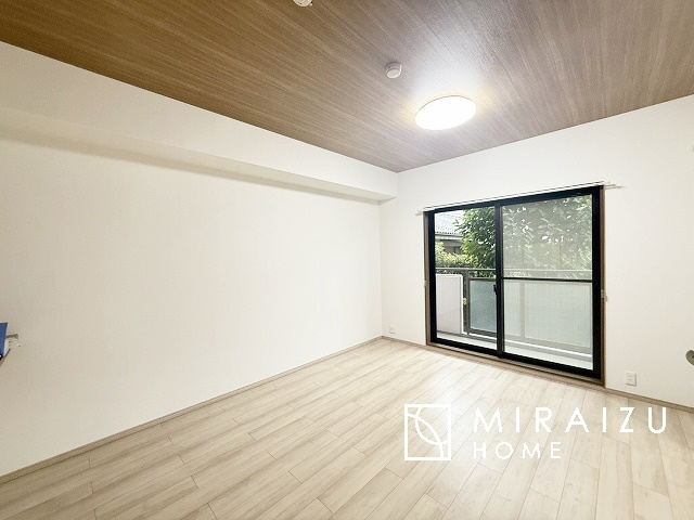 【居間・リビング】 | 実際に見て、触れて感じる安心のお住まい探しを体験して下さい♪☆物件情報だけでなく、地域の特色などなどエリア情報もお伝え出来たら嬉しいです♪