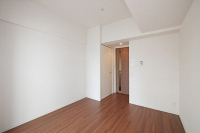 【居間・リビング】 | エスリード京橋グランツ | こちらの居間で趣味の時間をお楽しみください