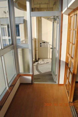 【バルコニー】