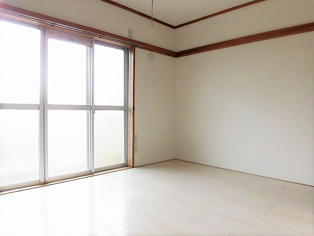 ネオハイムイトウの居間・リビング|写真は同建物の別部屋を参考に掲載しております。