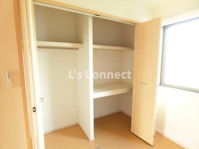 【収納】 | サン・イースト | クローゼットでお荷物もすっきり収納。