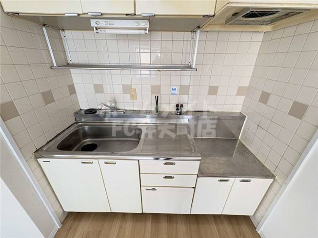 【キッチン】 | ロイヤルハイツ夕凪 | キッチンです