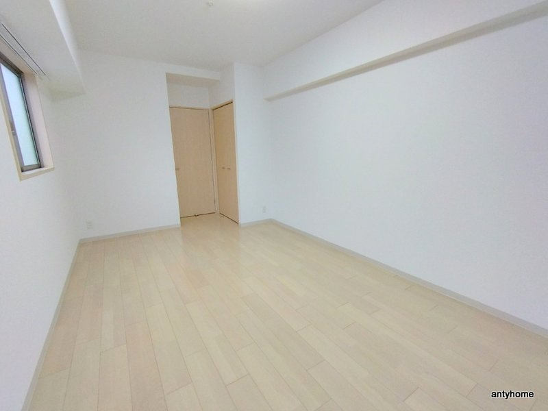 アーバンフラッツ心斎橋(旧La Douceur心斎橋)　仲介手数料無料の洋室