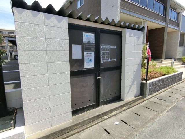 カーサあんとく弐番館のその他共用部分|便利な敷地内ゴミ置き場もあります♪