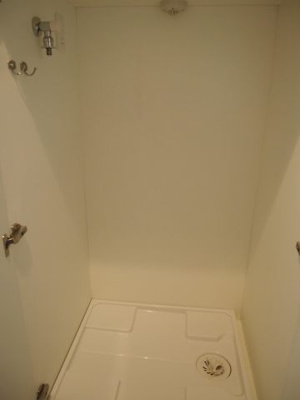 【設備】 | ルーブル都立家政伍番館 | 室内洗濯機置場（同一仕様写真）