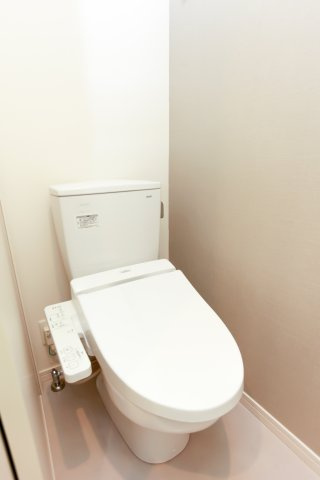 サヴォイ箱崎邸園　8階のトイレ|別号室です。現状優先。