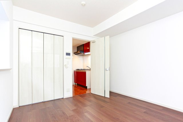 サヴォイ箱崎邸園　8階の居間・リビング|別号室です。現状優先。
※出窓はございません。