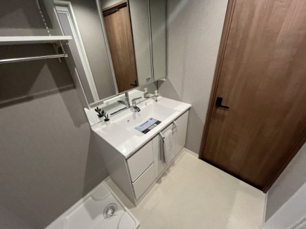 グランドメゾン桑名弐番館の独立洗面台|洗面化粧台