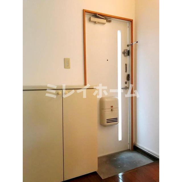 フェリース旗の台の玄関