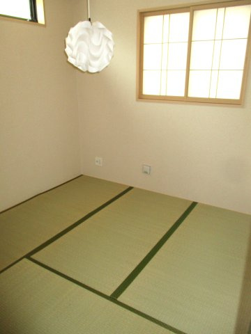 新築分譲住宅市坪北の和室|畳コーナーもありますのでくつろげます