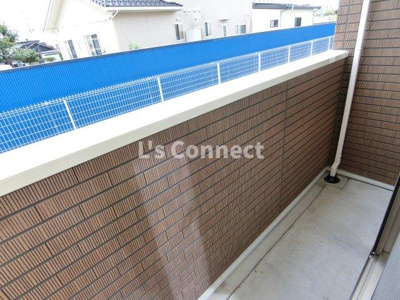 【バルコニー】 | リガーレ | 晴れた日には洗濯物もたくさん干せます。